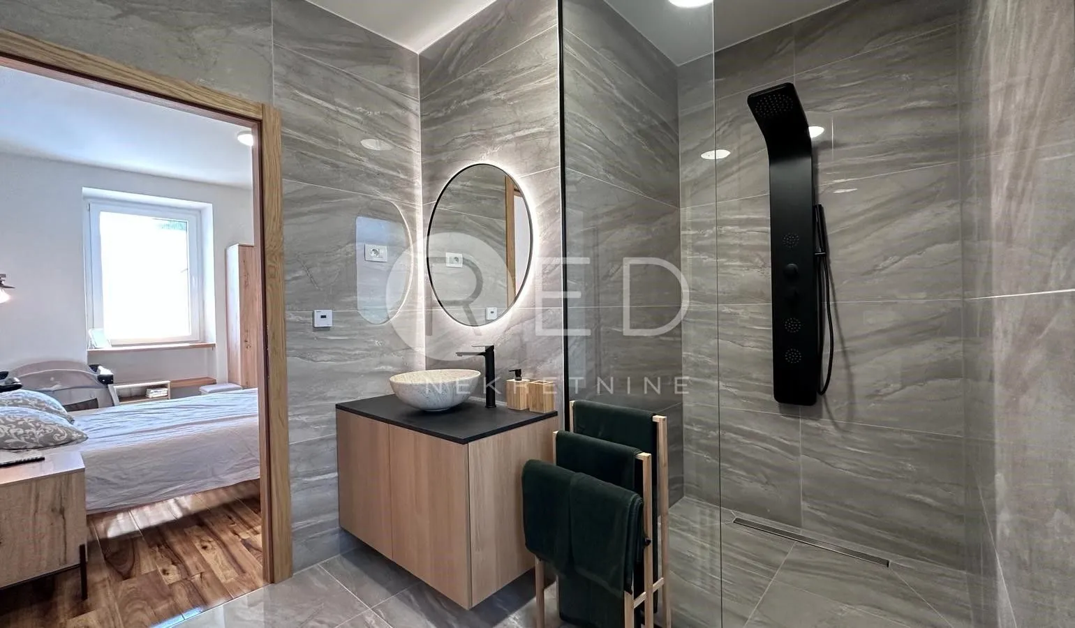otok krk, okolica dobrinja - adaptirana starina s bazenom, 140 m2 - slika 8