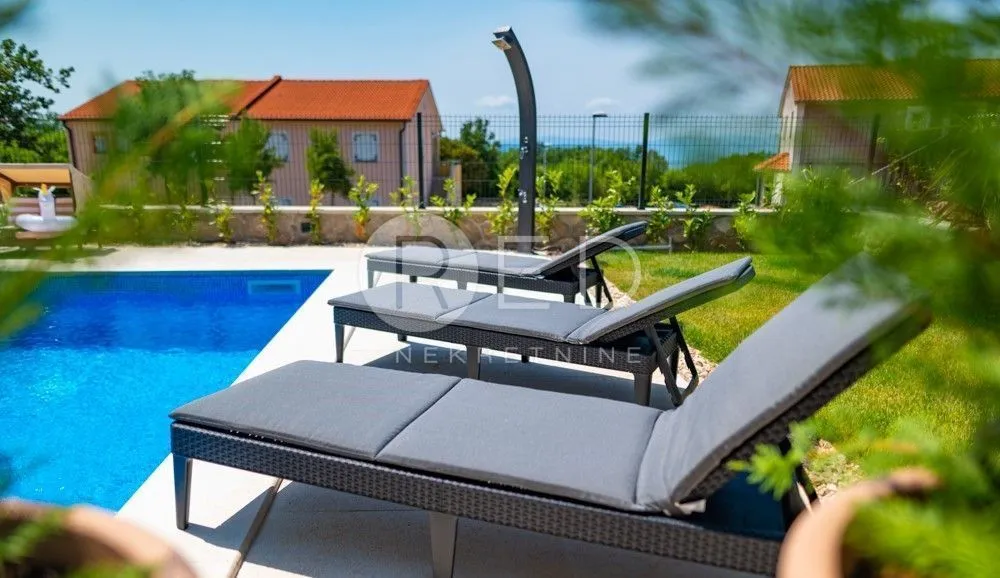 otok krk, okolica malinske - predivna kuća s bazenom, 156 m2 - slika 3