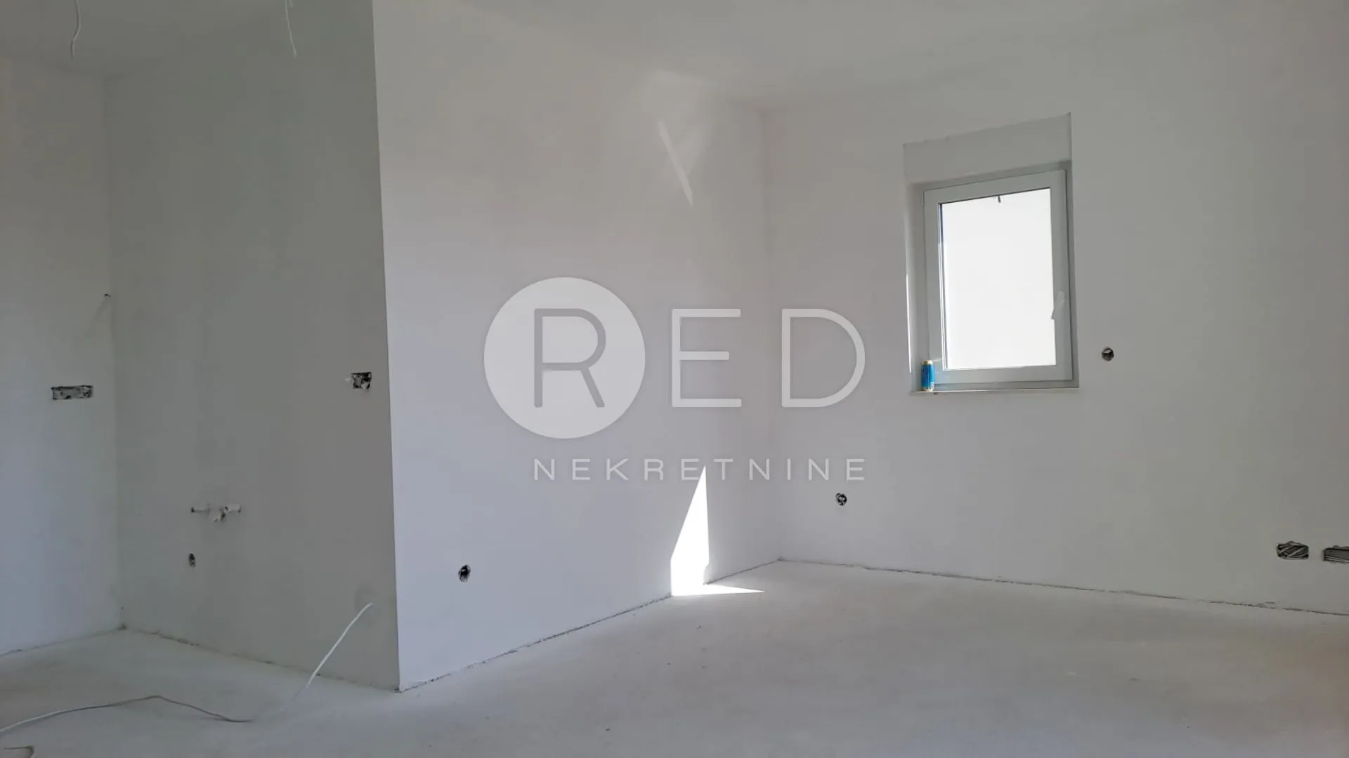 vodice dvoetažni stan 99,57m2 useljiv 6.mj - slika 3