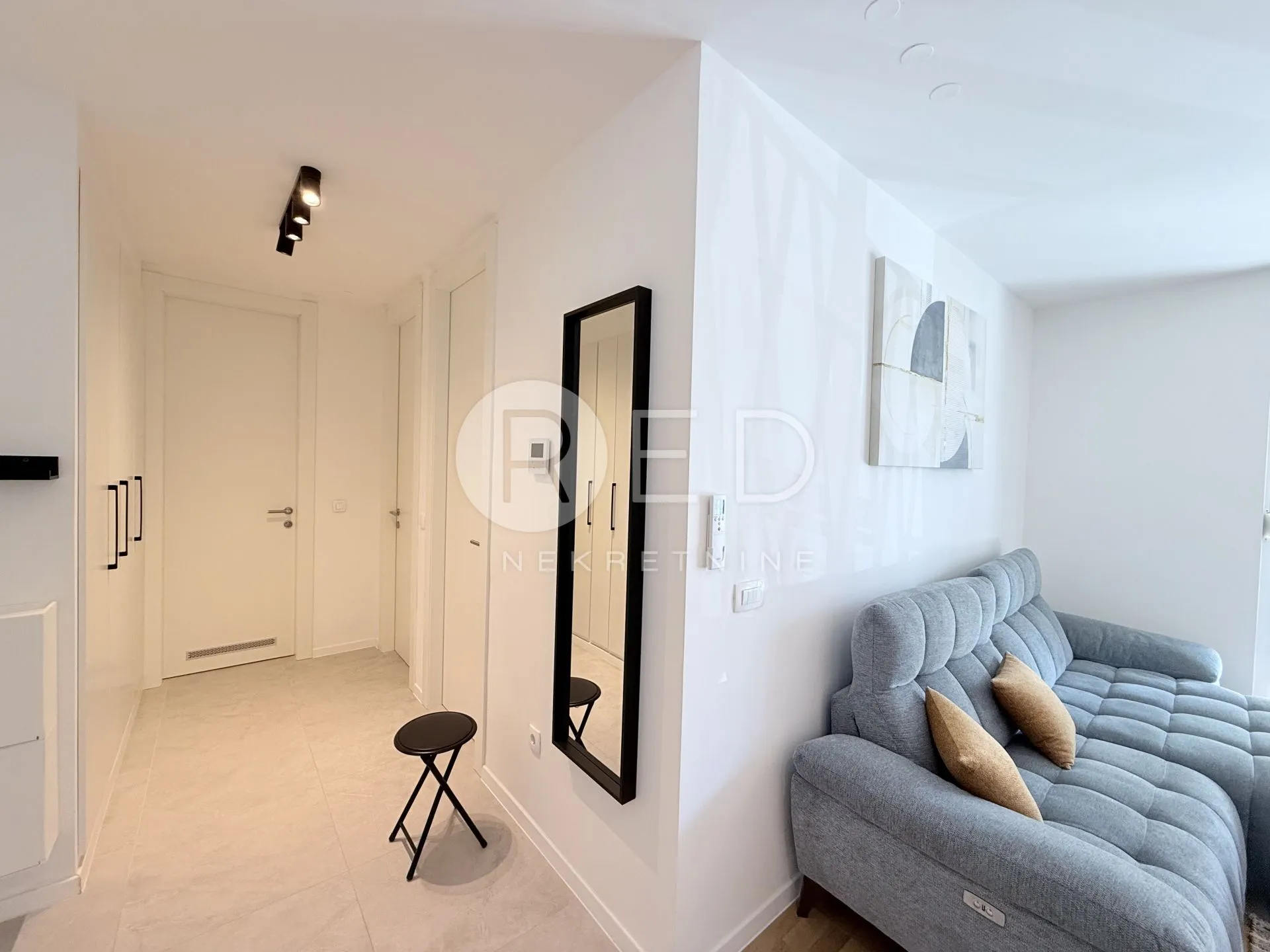 odlična lokacija – višnjik, 62 m², namješten + garaža - slika 6
