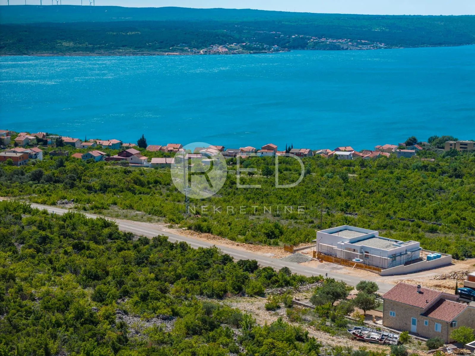 građevinsko zemljište 700 m2 s projektom - maslenica - slika 12