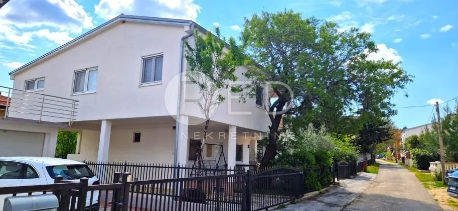 prekrasna kuća u gornjem karinu - slika 3