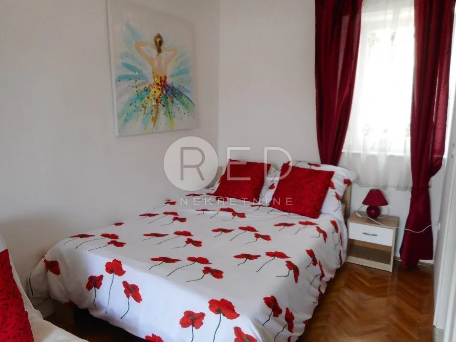 zadar kuća 6 studio apartmana s bazenom - slika 12