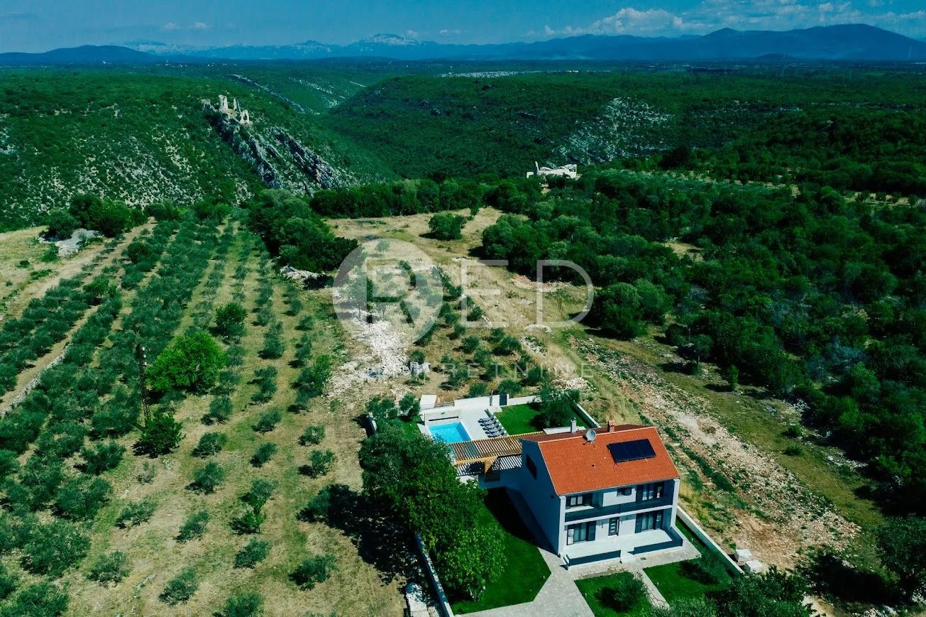 vila u srcu nacionalnog parka krka - slika 31
