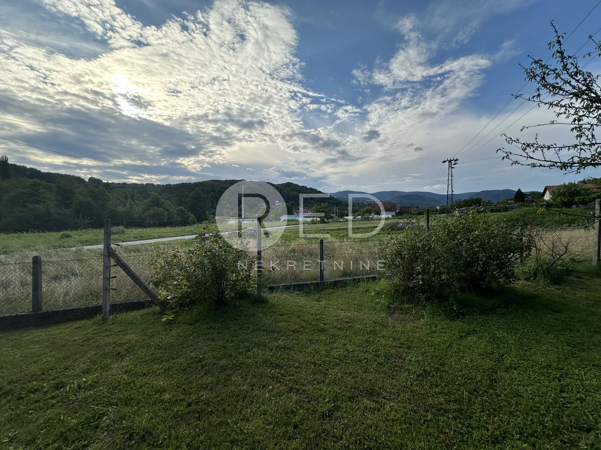 prodaja kuće s dva stana, miroševec - slika 4