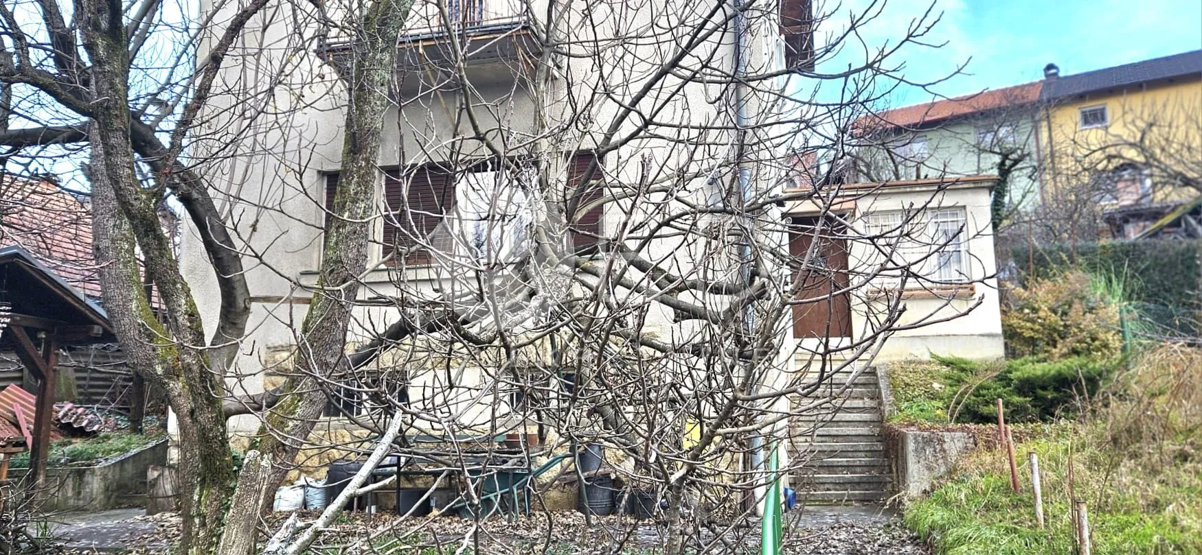 vrapče kuća sa zemljištem - slika 10