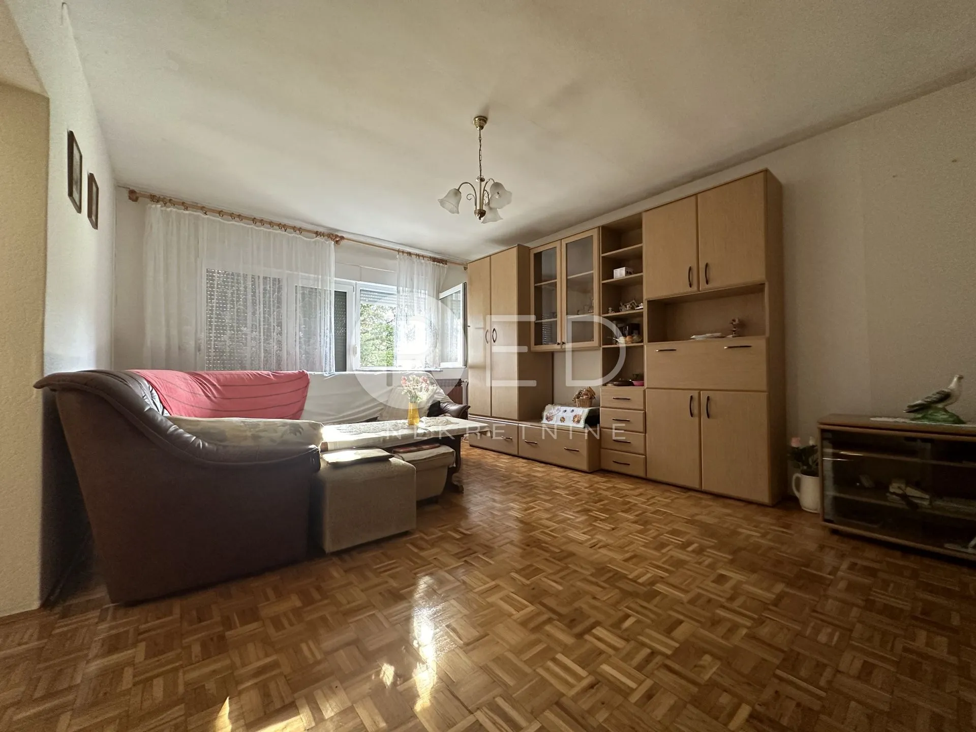 prodaja kuće s dva stana, miroševec - slika 6