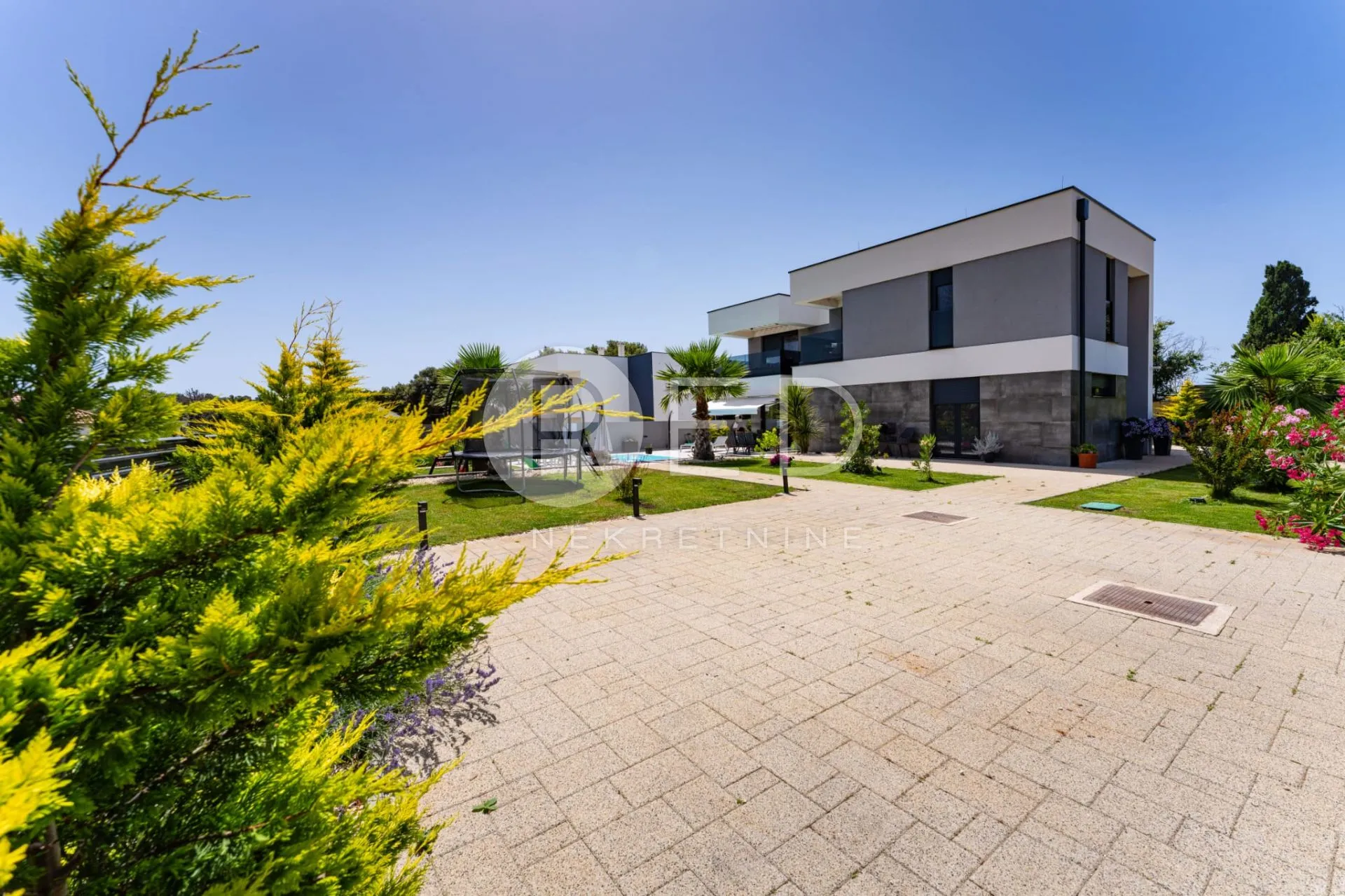 luksuzna vila s bazenom - zaton, zadarska - slika 36