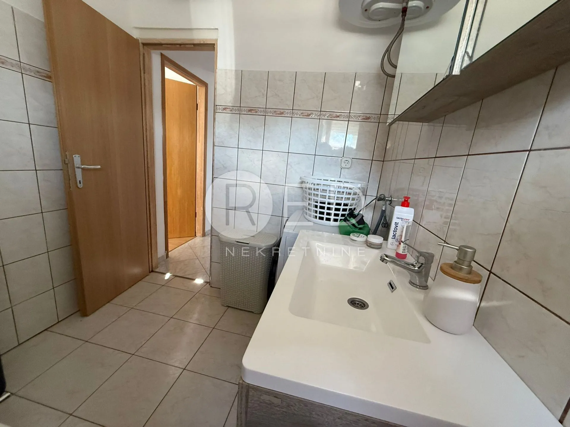 kuća prvi red do mora - posedarje, zadarska - slika 36