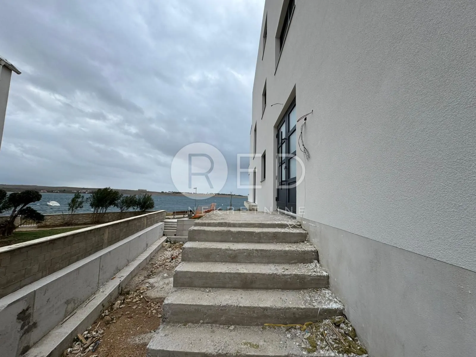 1. red do mora-povljana- apartman visoko prizemlje - slika 13