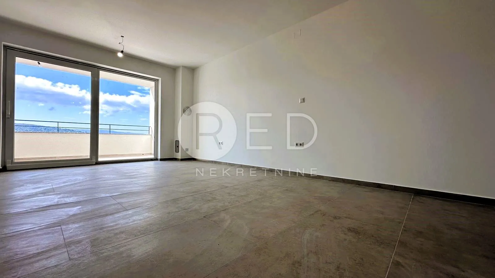 otok cres, cres - stan na 1. katu, 3s+db, 122 m2 - slika 2