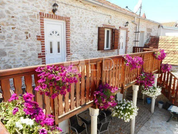 zadar kuća 6 studio apartmana s bazenom - slika 4