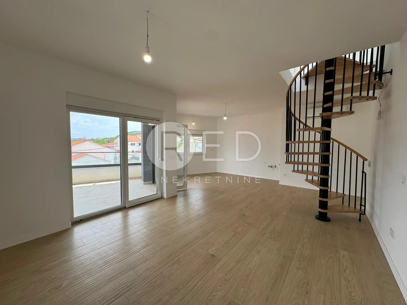 penthouse s pogledom na more 135 m2 - vinjerac - slika 2