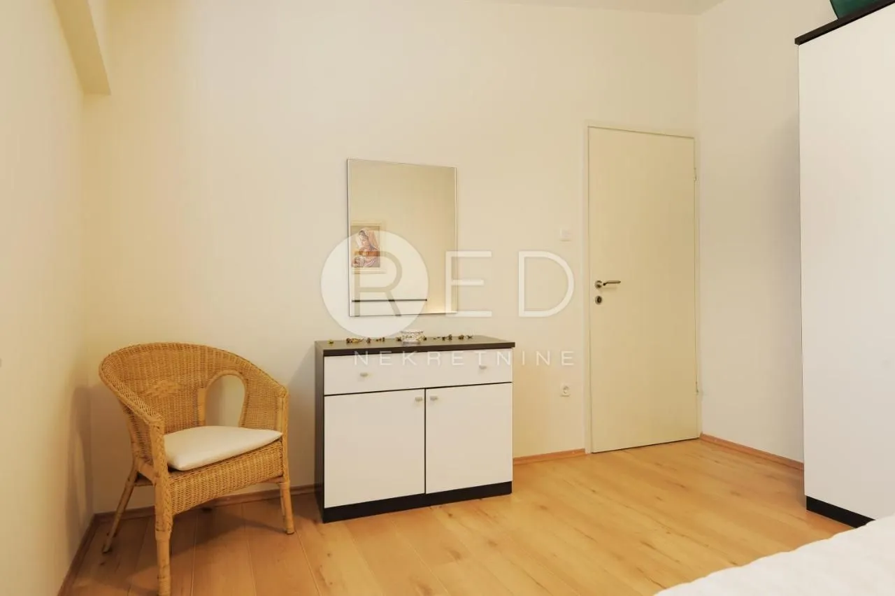 uhodan restoran i 2 apartmana 5 metara od mora - bibinje, zadar - slika 20