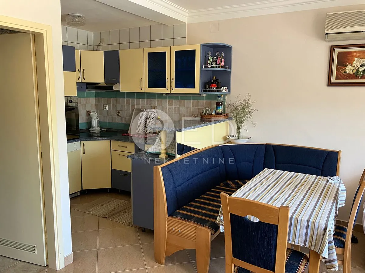 apartmanska kuća prvi red do mora - donji karin - slika 6