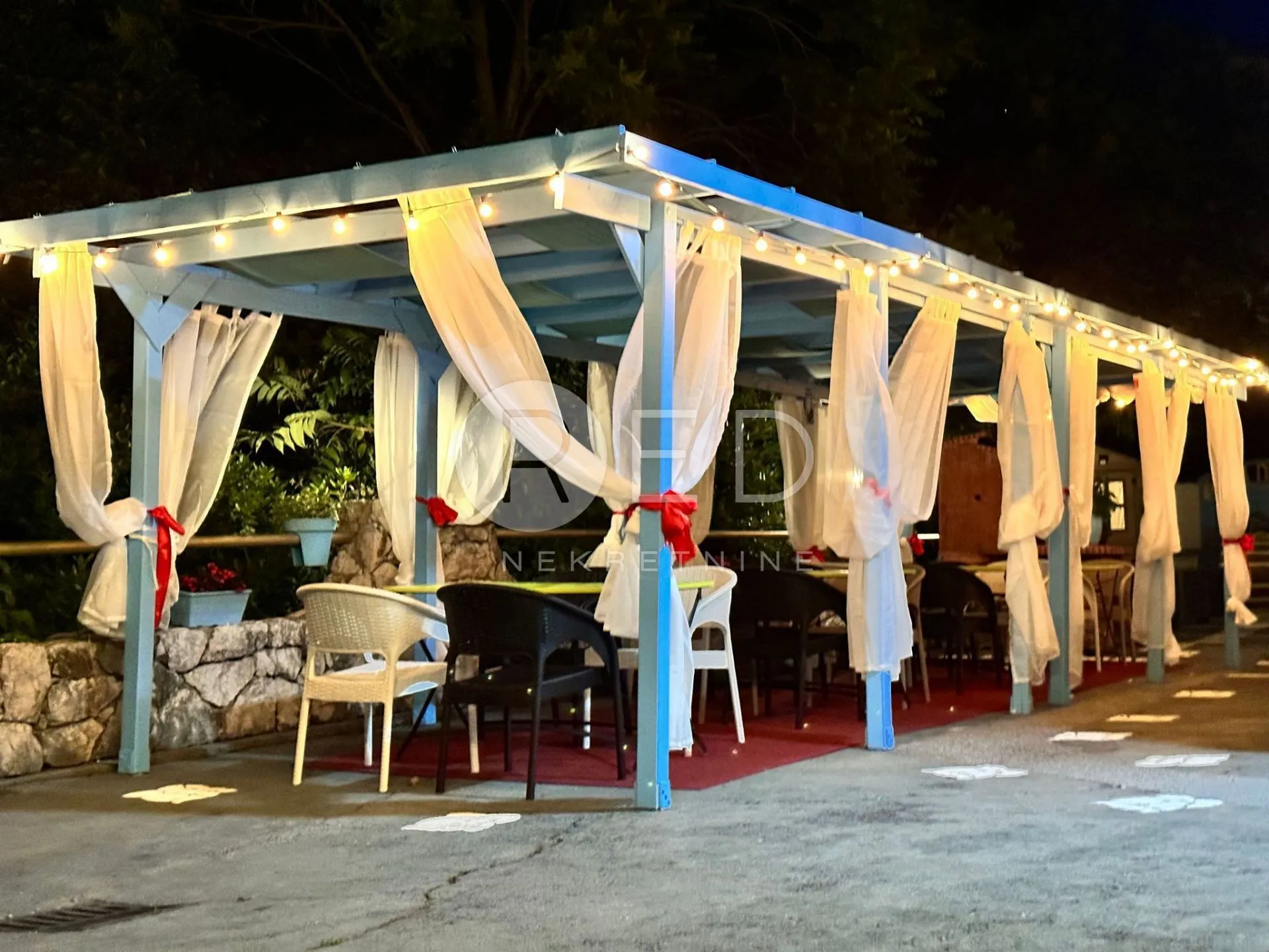 otok krk, krk - prodaja potpuno opremljenog restorana, 160 m2 - slika 2
