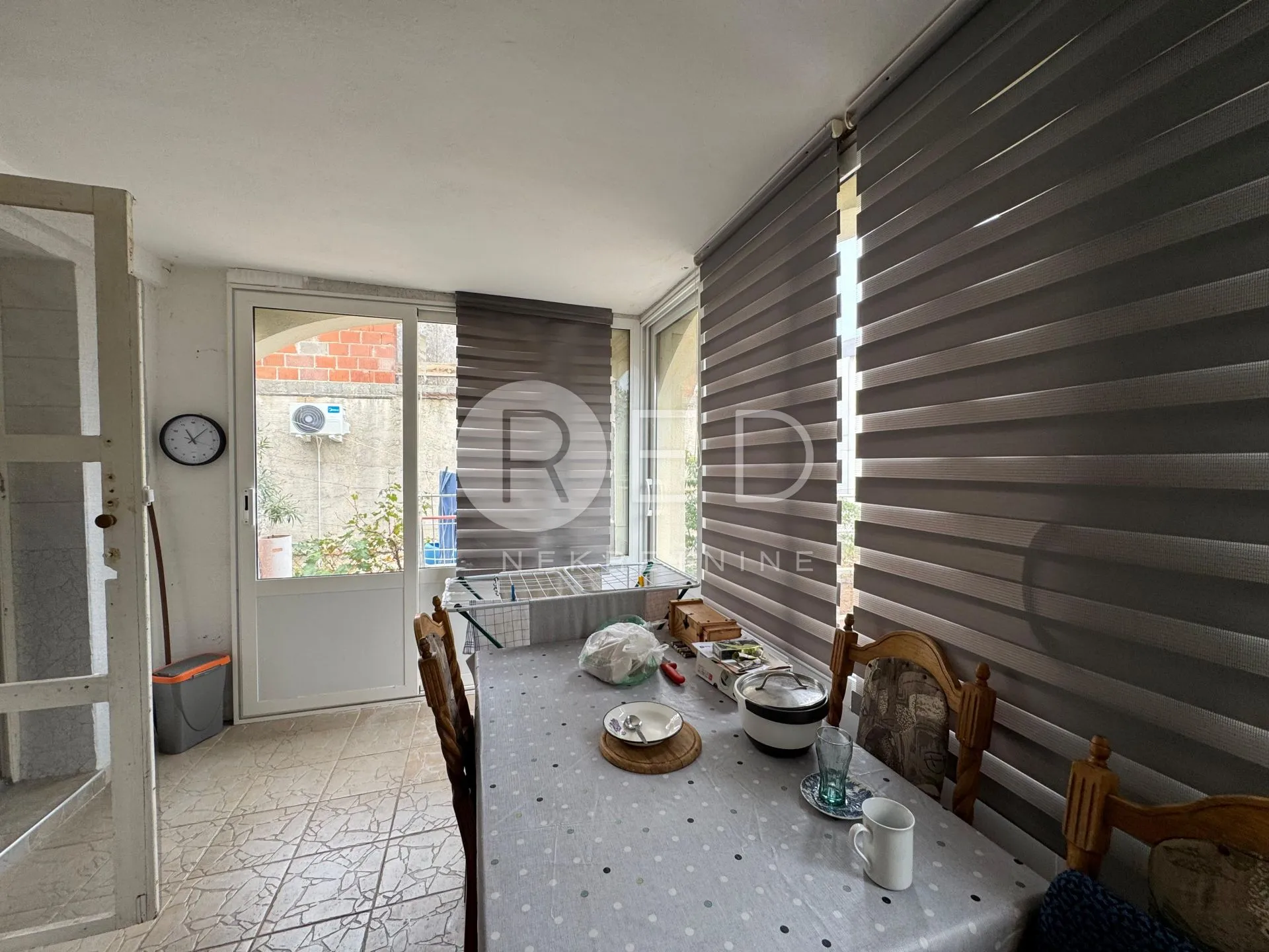prodaja kuće/vikendice na otoku viru - 4 apartmana - slika 10
