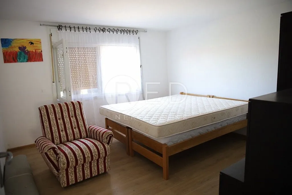 požega stan u kući 93m2 suteren-prizemlje+dv - slika 2