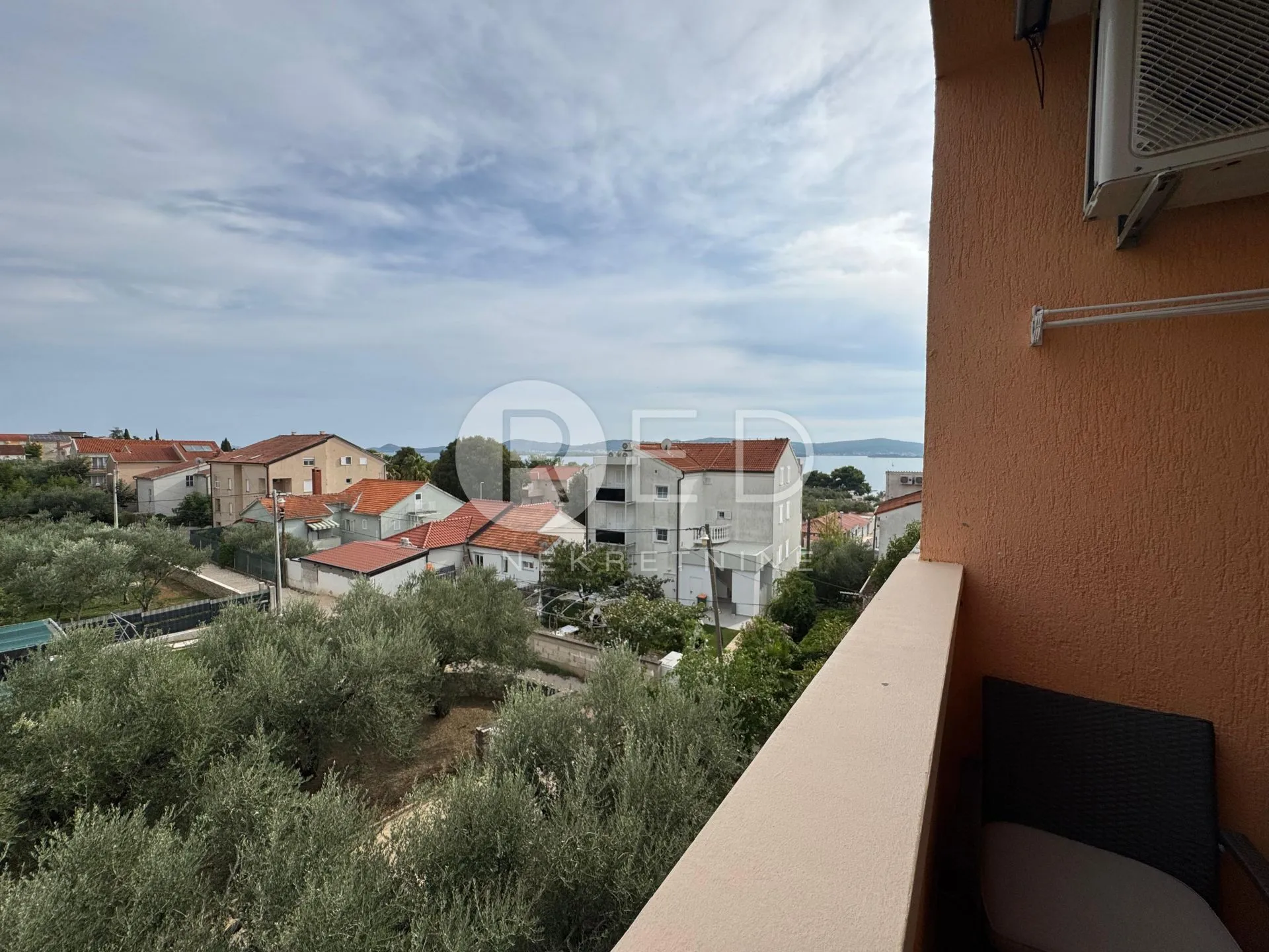 dvosoban stan 46 m2 na drugom katu - sveti filip i jakov - slika 9
