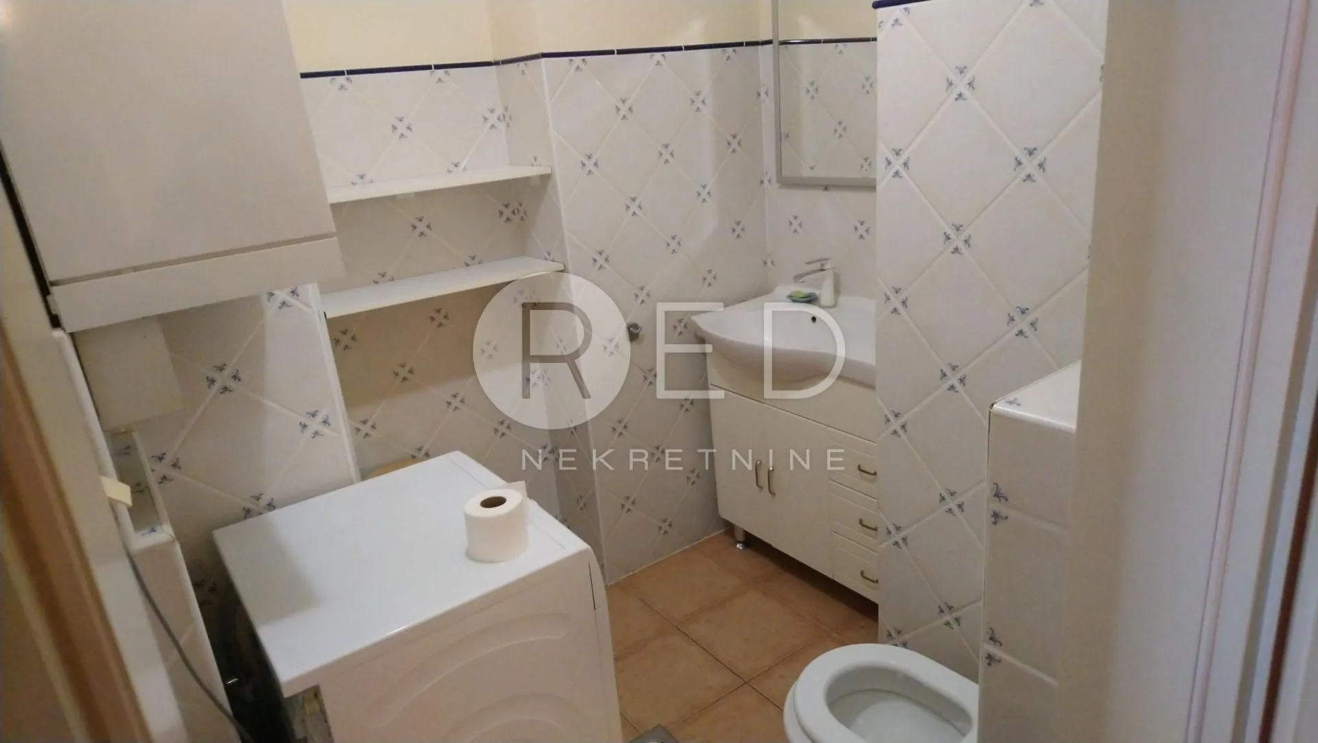 prostrani stan 178 m2 - centar grada - slika 18