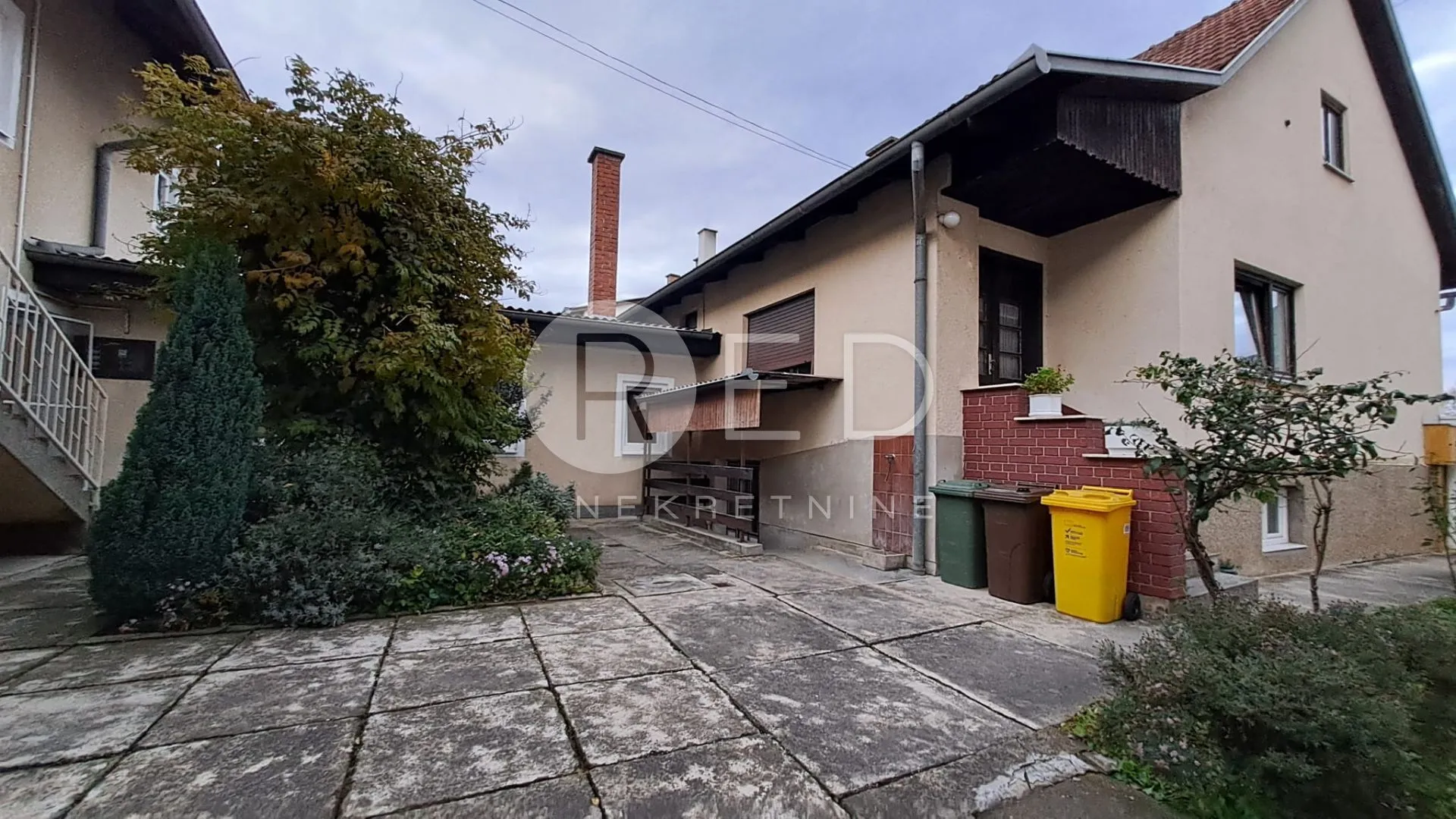 požega kuća u blizini centra - slika 13