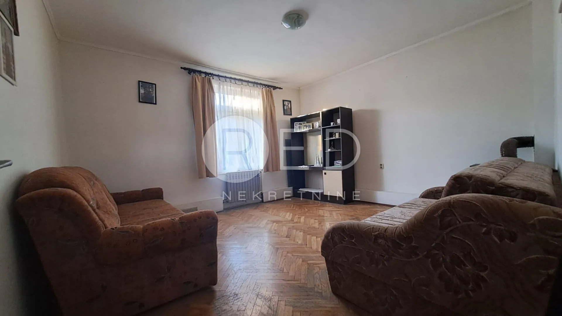 požega obiteljska kuća sa 3 odvojena stana - slika 8