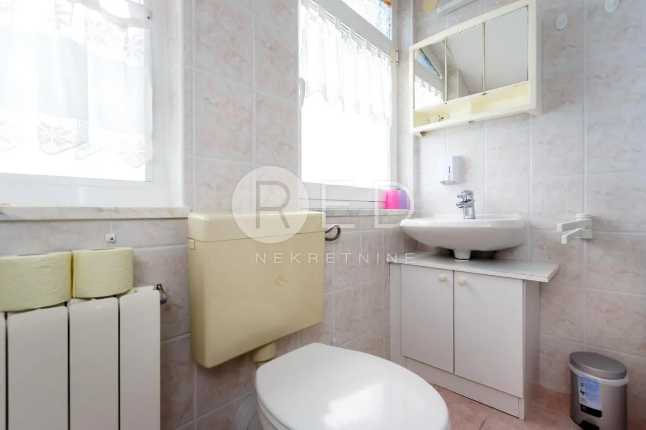 otok krk, malinska - apartmanska kuća 100 m od mora, 280 m2 - slika 11