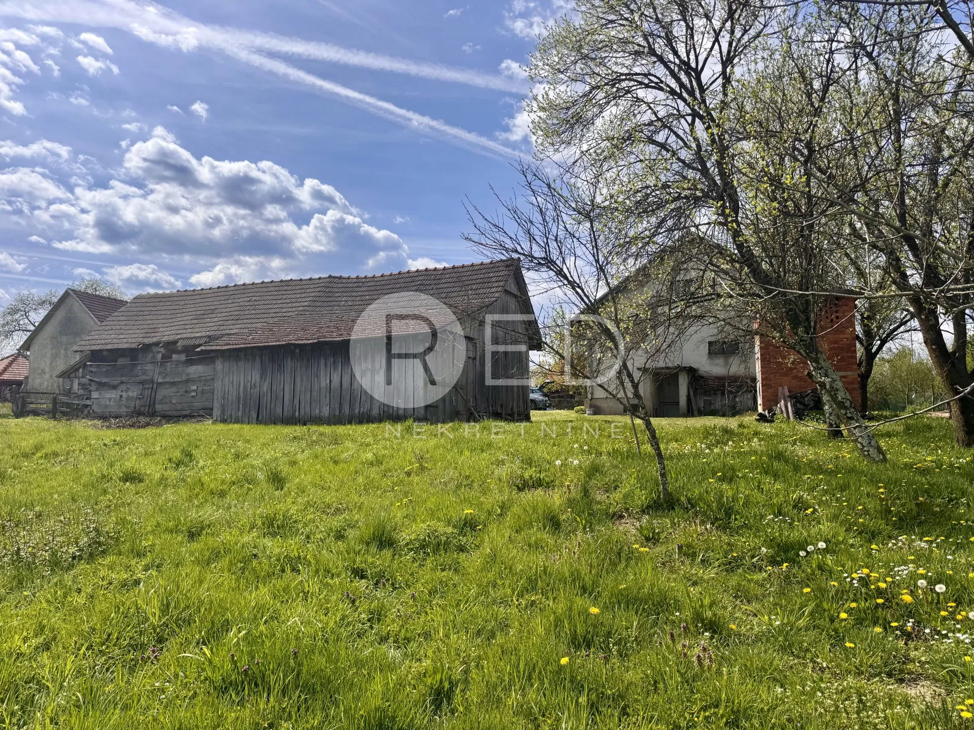 kuća 100m2 i gospodarske zgrade 156m2, u okolici pisarovine - slika 17