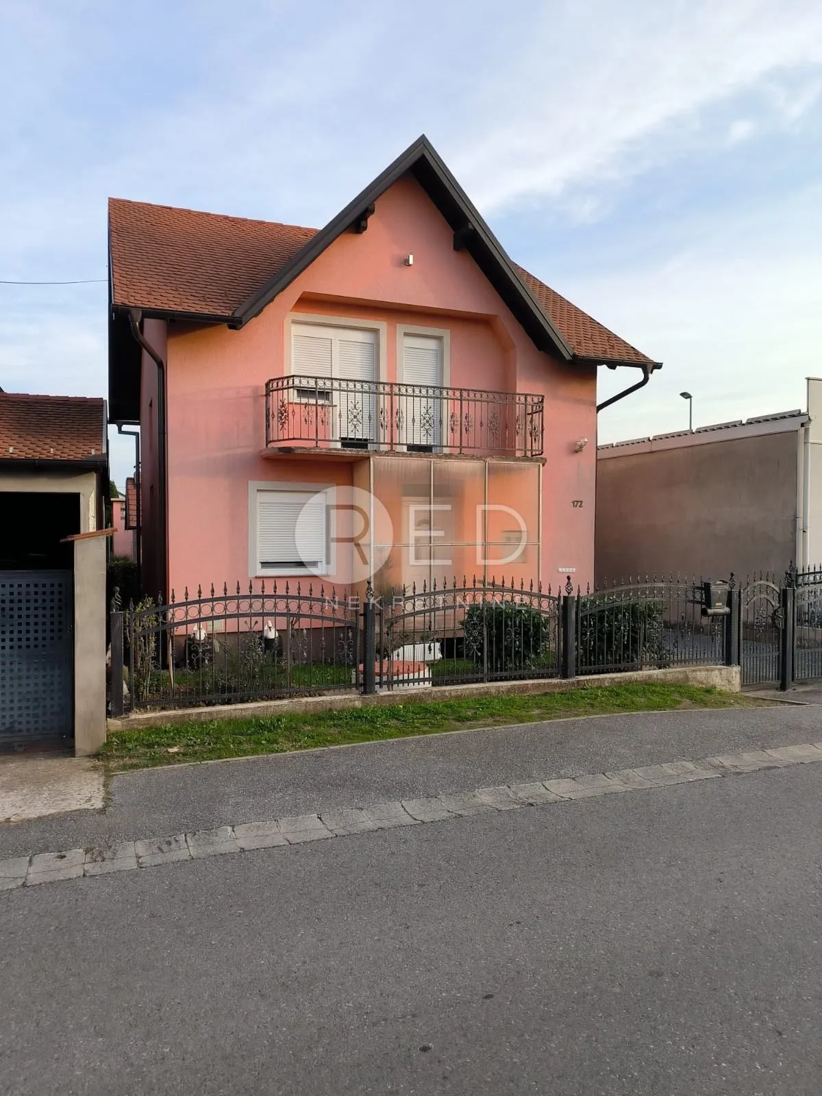 slavonski brod kuća livada 156 m2 - slika 2