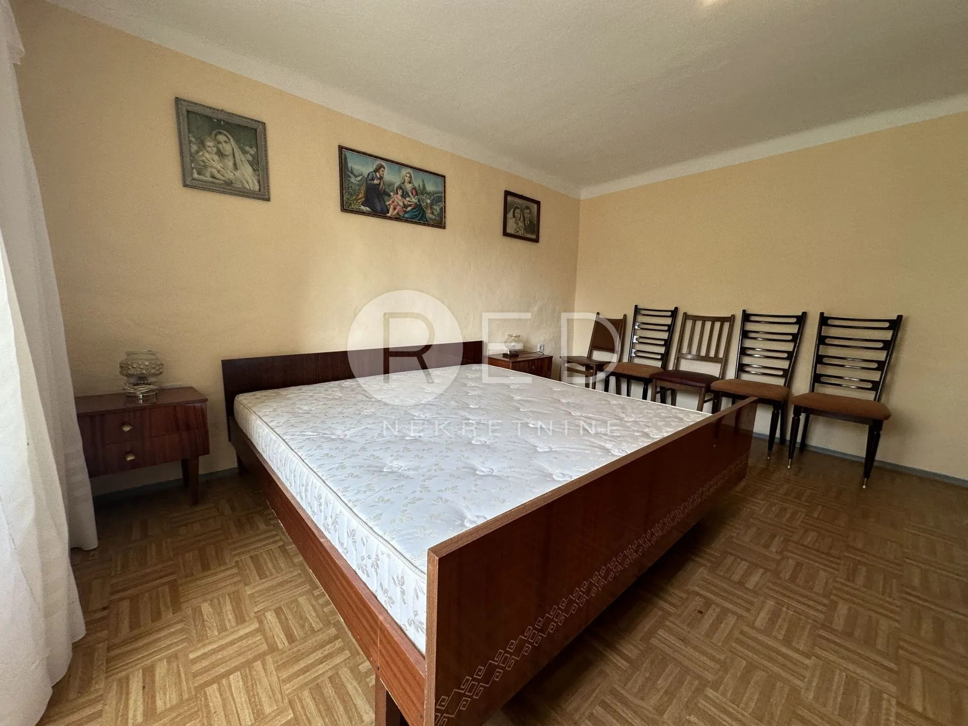 buje istra kamene kuće u nizu - slika 17