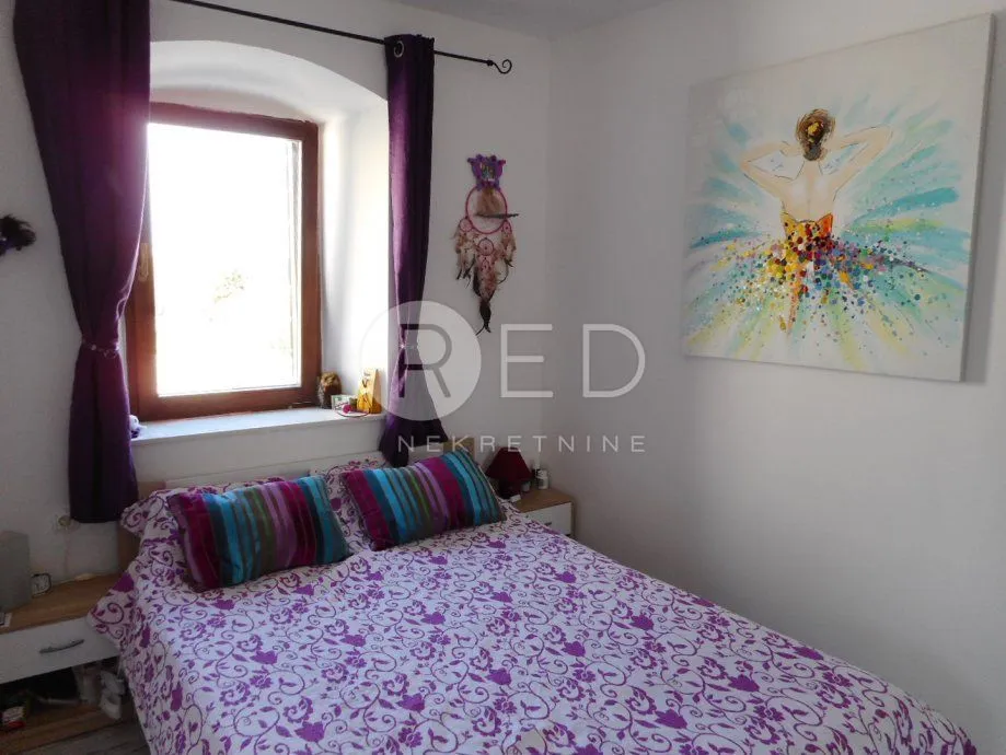 zadar kuća 6 studio apartmana s bazenom - slika 11