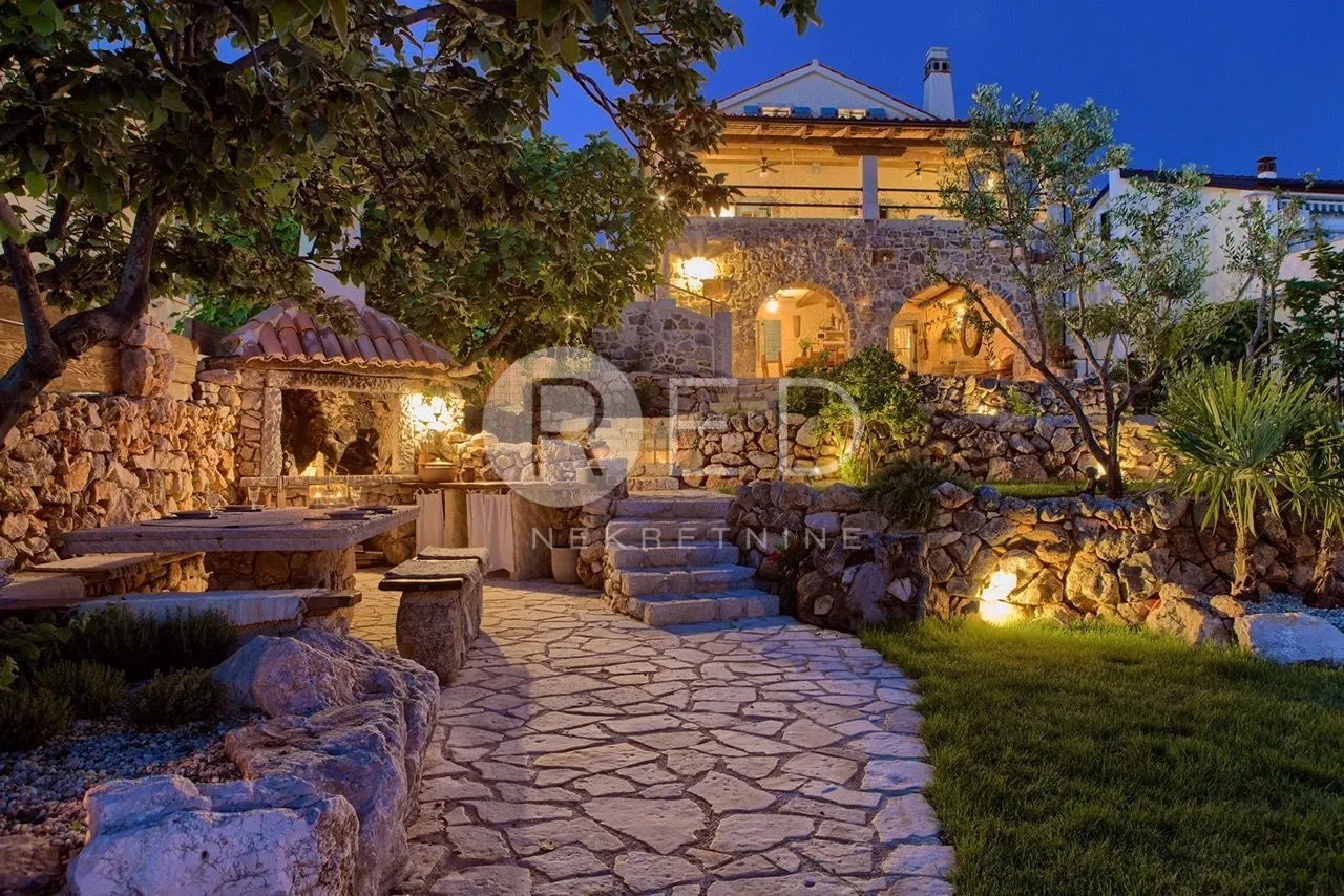 otok krk, malinska - autohtona vila s pogledom na more, 260 m2 - slika 16