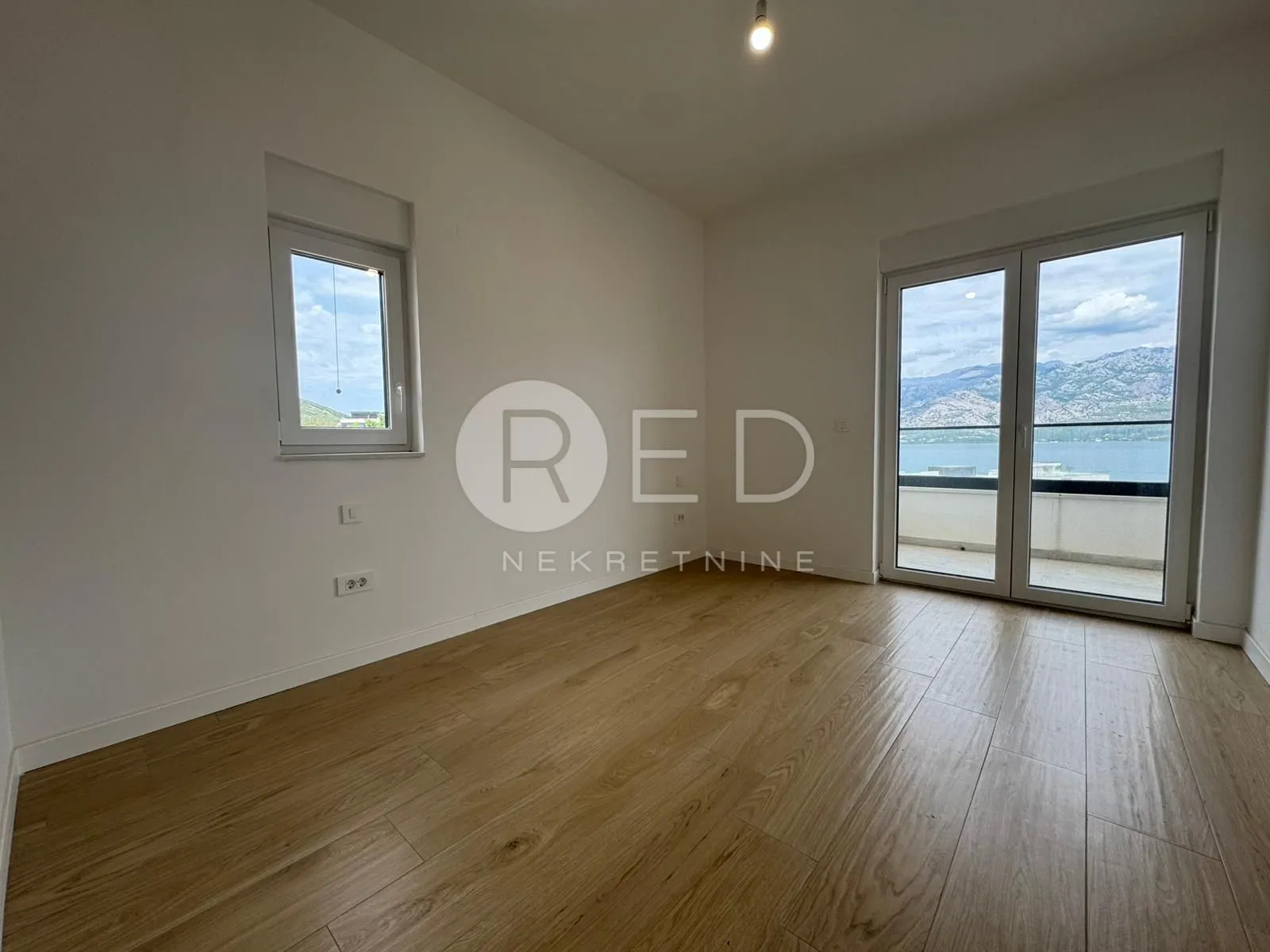 penthouse s pogledom na more 135 m2 - vinjerac - slika 9