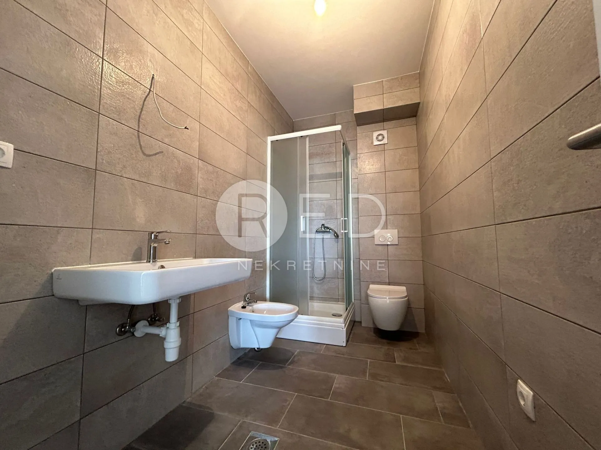 apartman u blizini mora na prodaju na katu - privlaka - slika 7