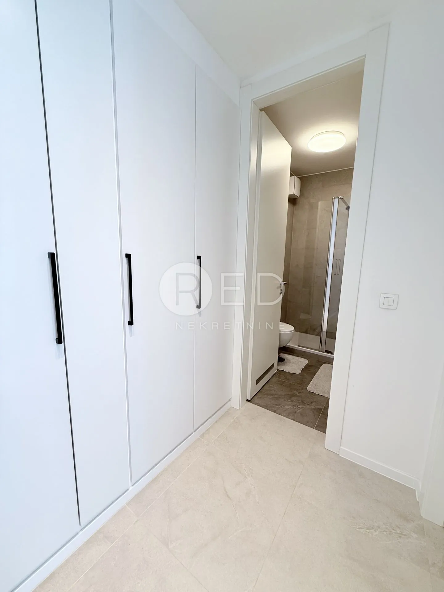 odlična lokacija – višnjik, 62 m², namješten + garaža - slika 16