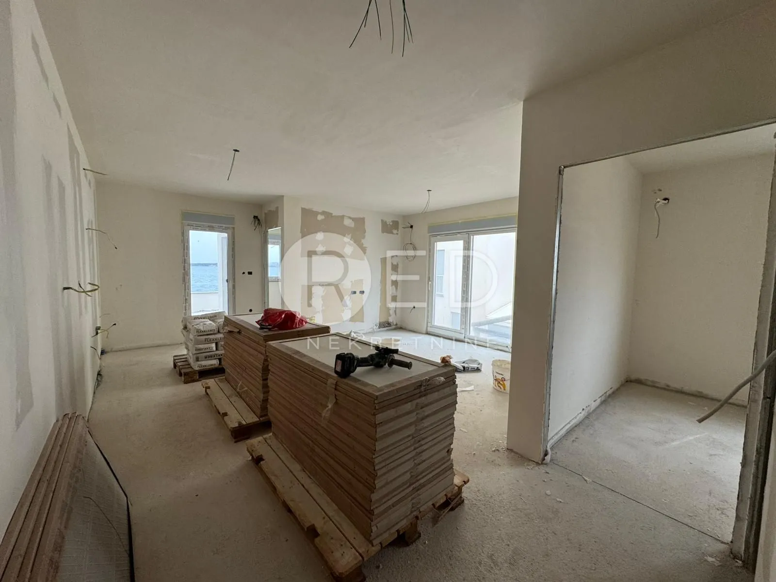 1. red do mora-povljana- apartman visoko prizemlje - slika 2