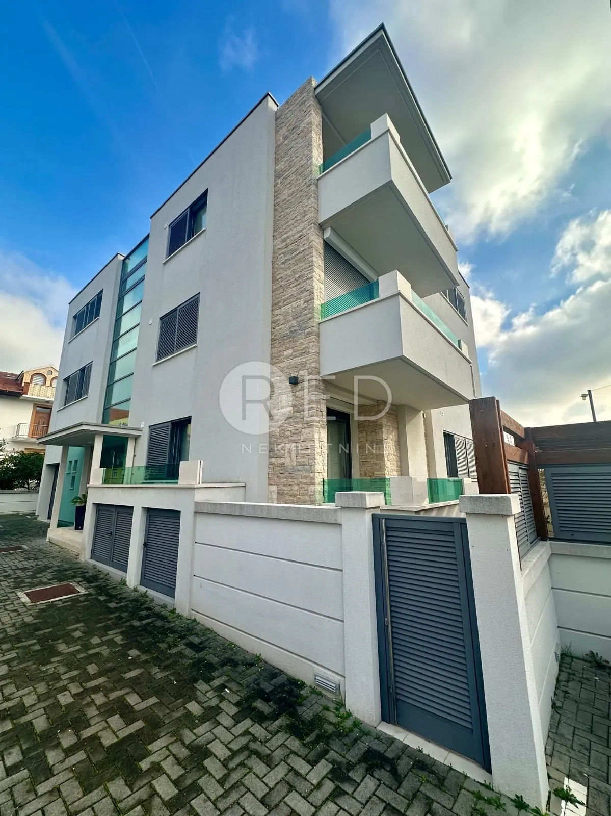 mocire/borik – moderan stan 86 m² u vrhunskoj novogradnji! - slika 25