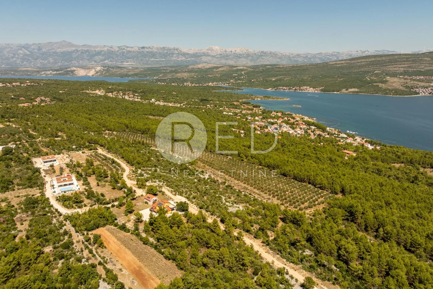 prekrasna vila s bazenom i 4 spavaće sobe - pridraga, zadarska - slika 32