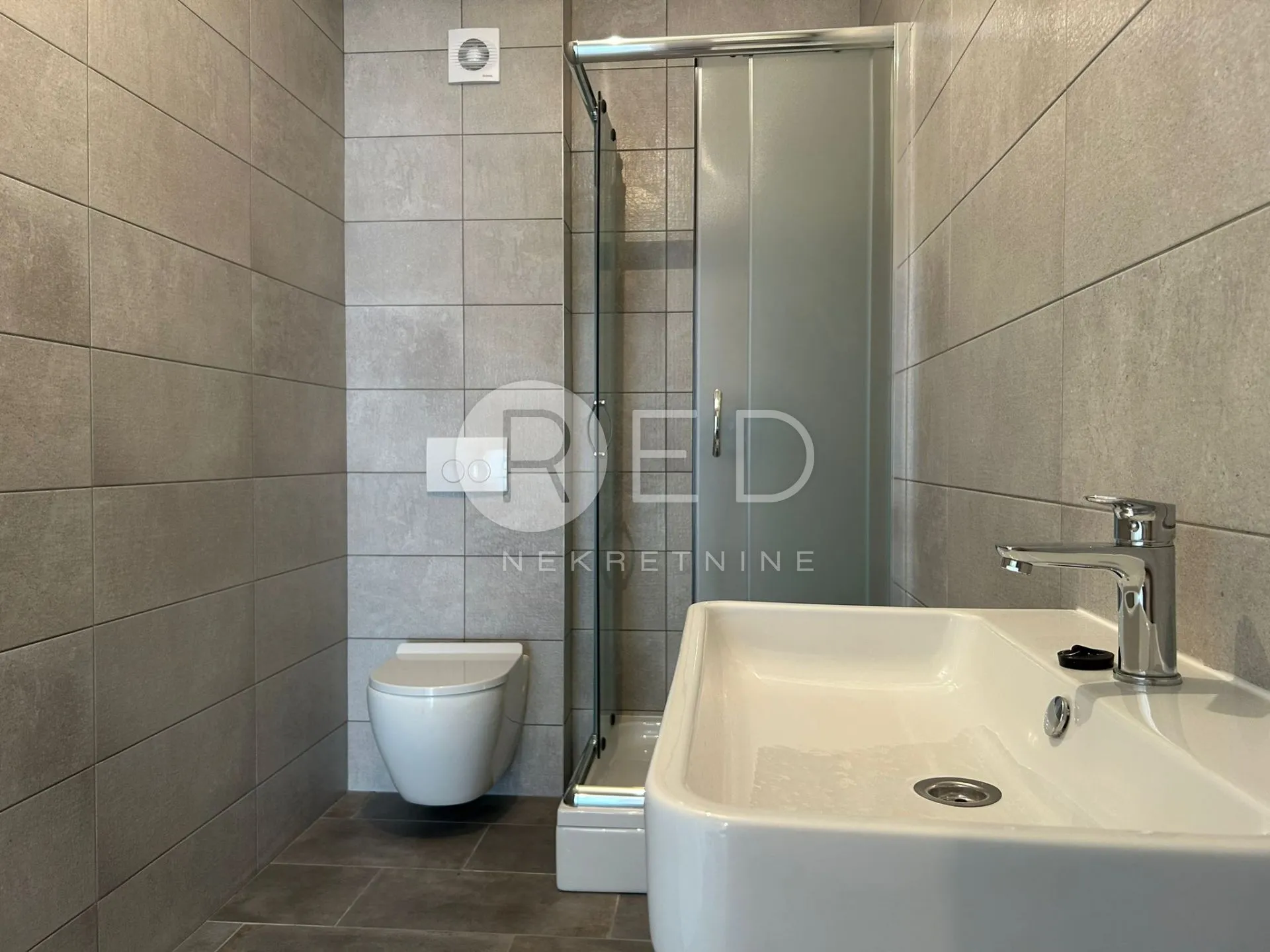 apartman u blizini mora na prodaju na katu - privlaka - slika 9