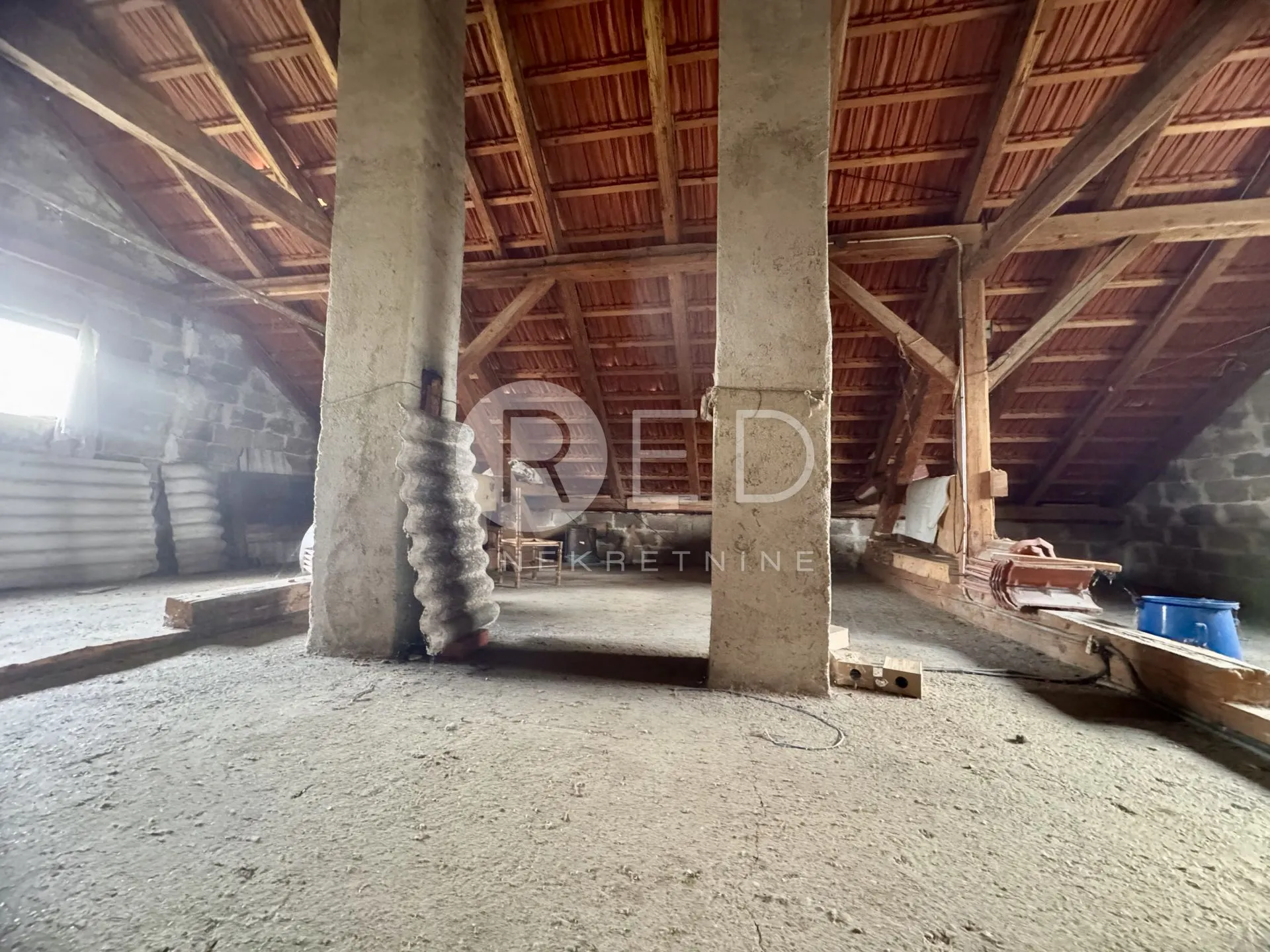 kuća 100m2 i gospodarske zgrade 156m2, u okolici pisarovine - slika 14