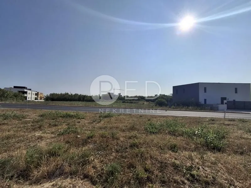 prodaje se građevinsko zemljište uz more, privlaka (zadar) - slika 3