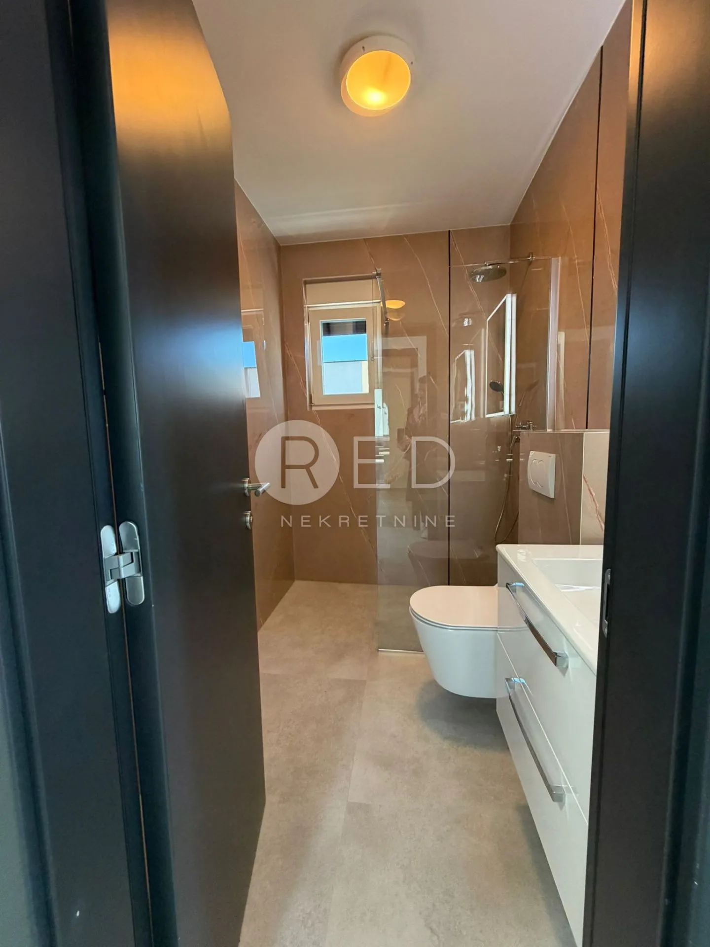 privalaka penthouse 2.kat useljivo - slika 17