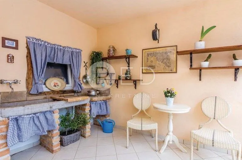 otok krk, okolica dobrinja - predivna adaptirana starina, 170 m2 - slika 7