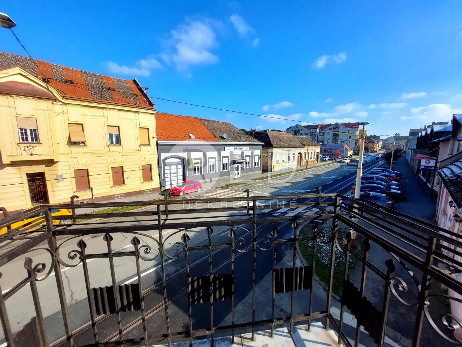 stan 100 m2 centar osijeka - slika 15