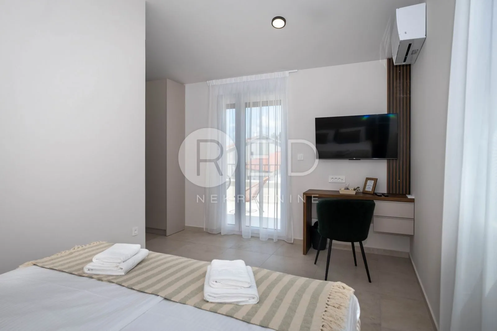 okolica krka - luksuzna vila na mirnoj lokaciji, 170 m2 - slika 8