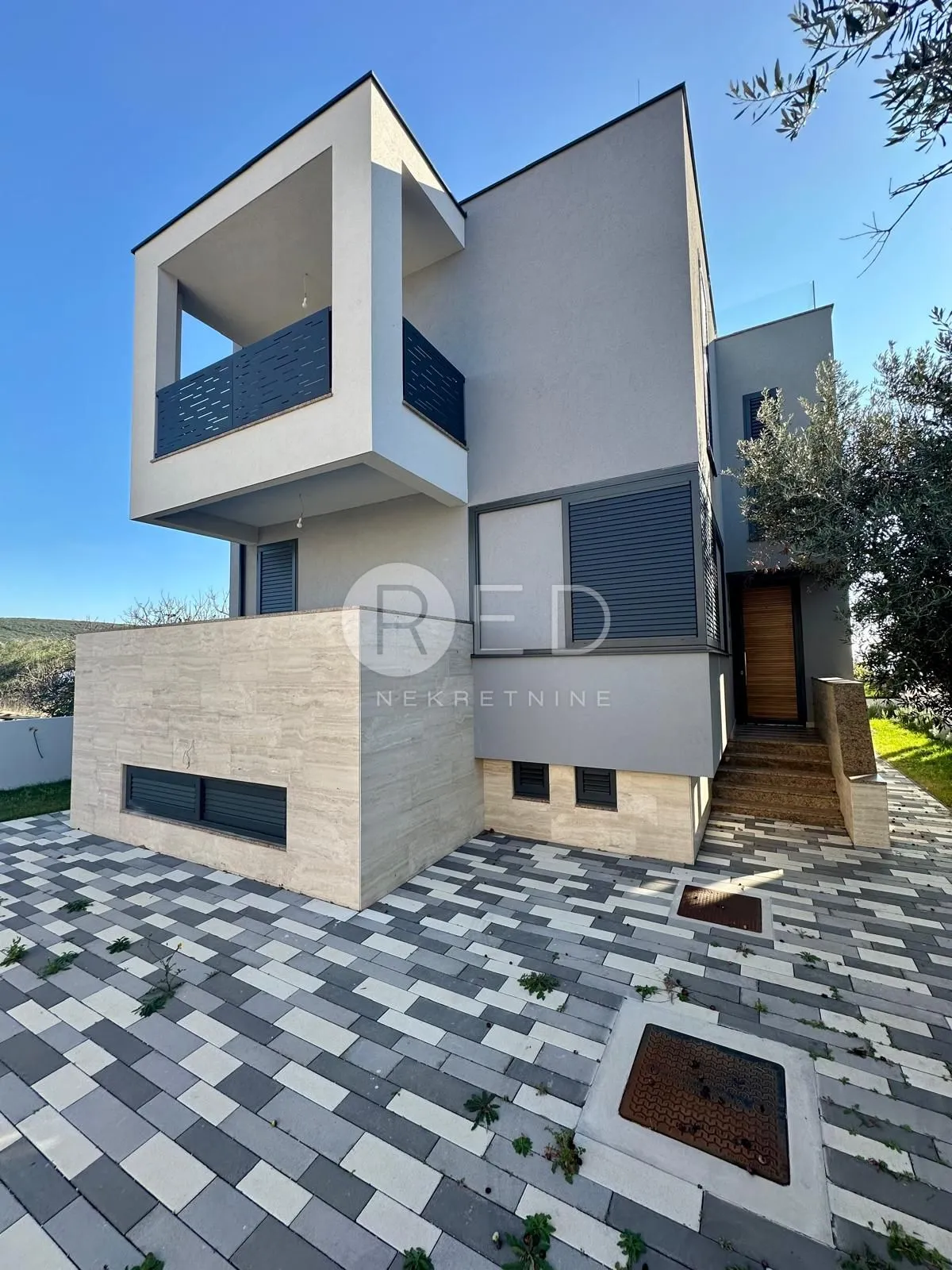 ekskluzivna vila na odličnoj lokaciji, 80 m od mora - sukošan - slika 34