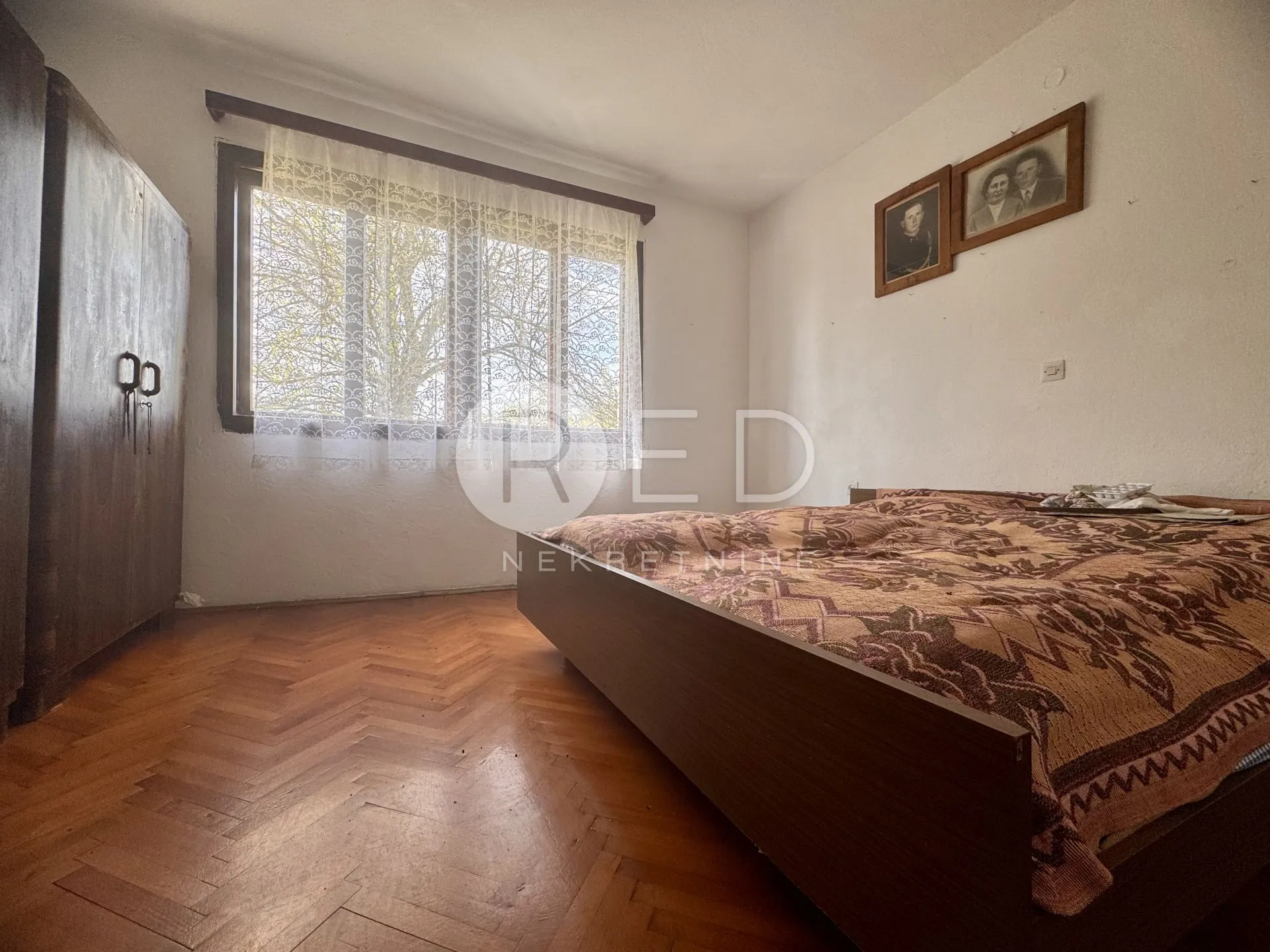 kuća 100m2 i gospodarske zgrade 156m2, u okolici pisarovine - slika 6
