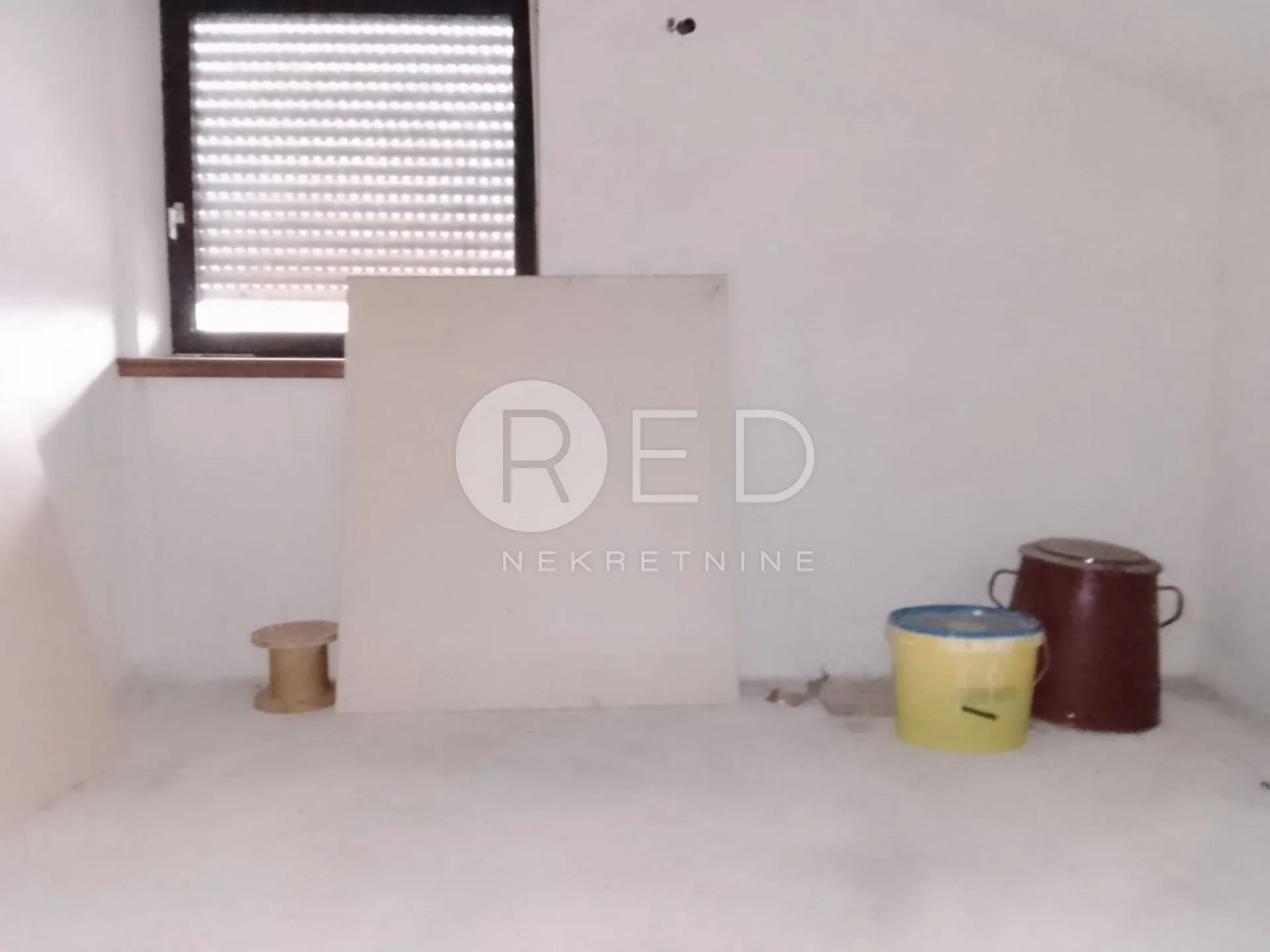 prodaja, kuća horvati 200m2 - slika 10