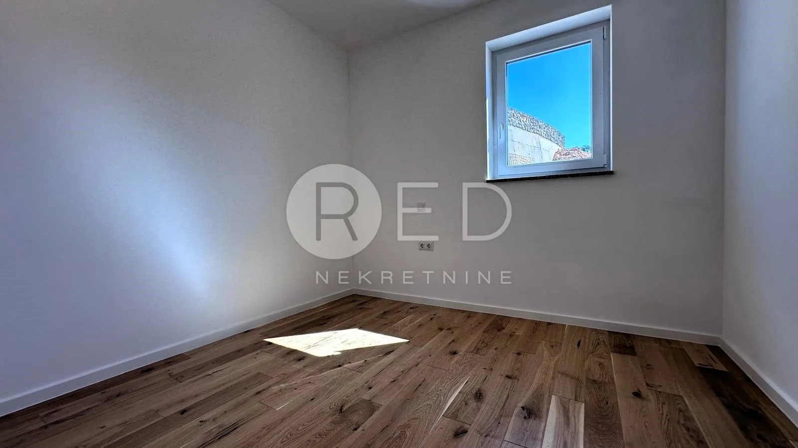 otok cres, cres - stan u prizemlju, 2s+db, 97,60 m2 - slika 5