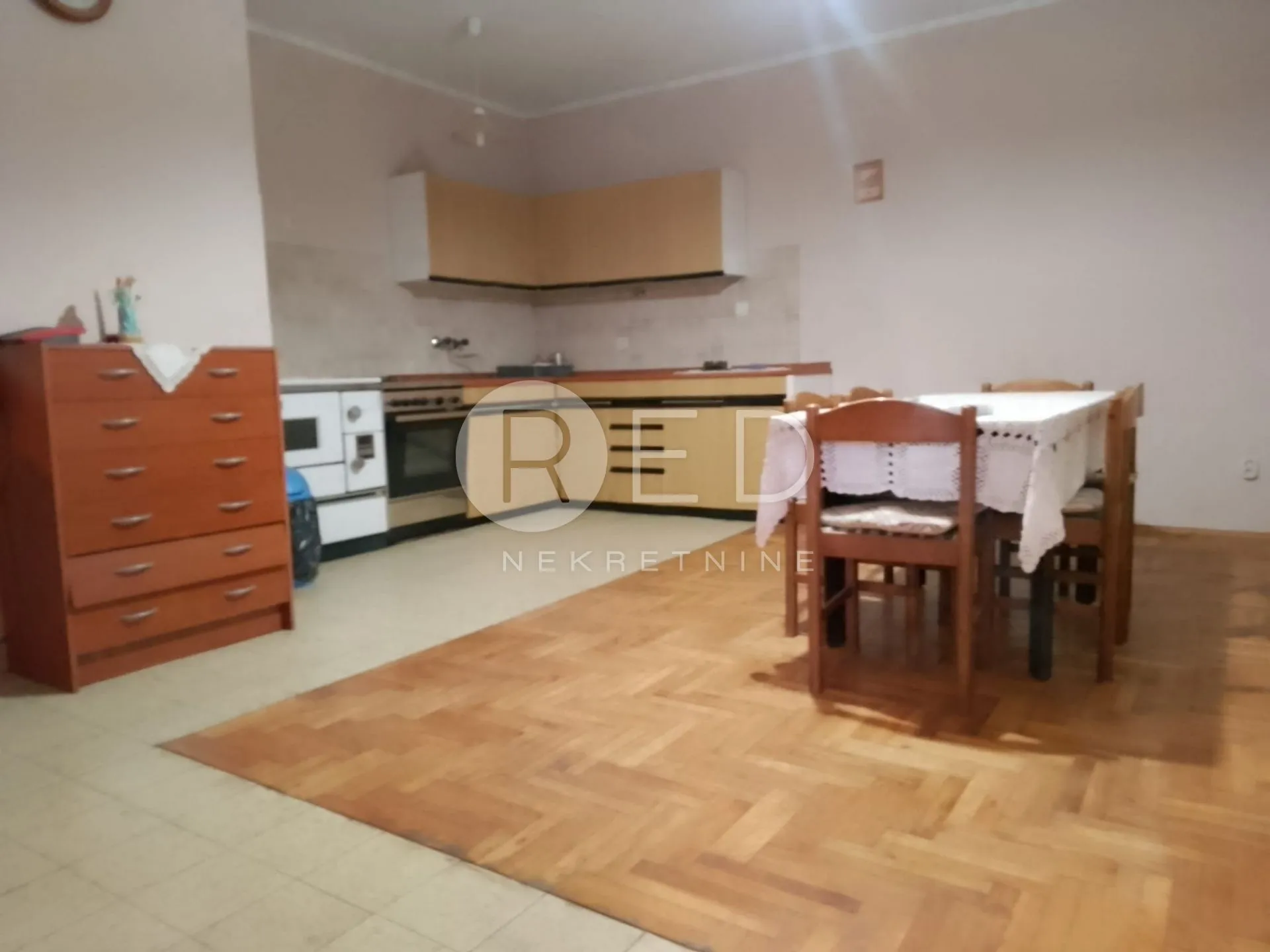 prodaja, kuća horvati 200m2 - slika 2